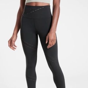 Athleta - Its a Wrap - 7/8 Tight Leggings - Black